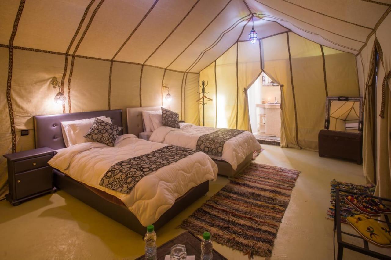 ホテル Oasis Luxury Camp メルズーガ エクステリア 写真